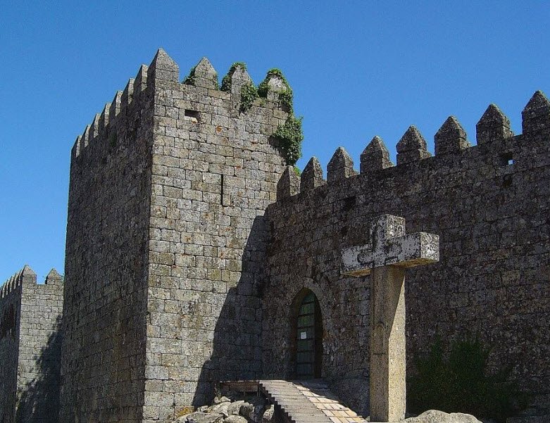 Castelo de Roucos, Spain
